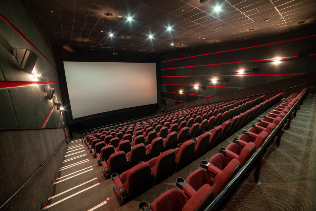 avantage de auracast, une nouvelle technologie d'installation audiovisuelle pour l’accessibilité sonore pour les malentendants